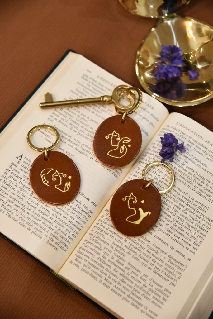 Fauvette-Paris-porte-cles-astro-signe-deau-cancer-scorpion-poissons-web